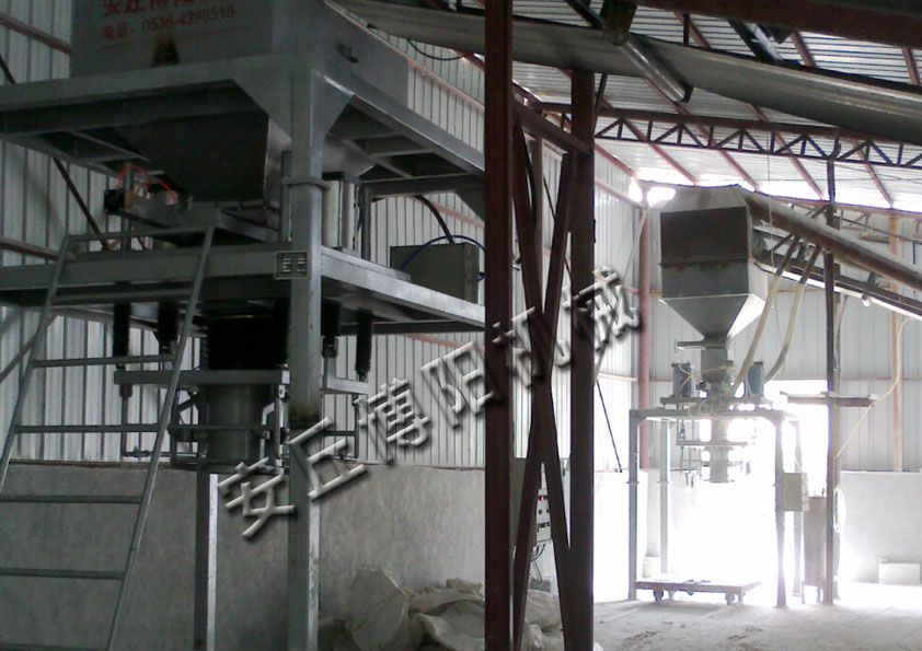 粉料噸袋包裝稱(chēng)的設(shè)備特點(diǎn)簡(jiǎn)述