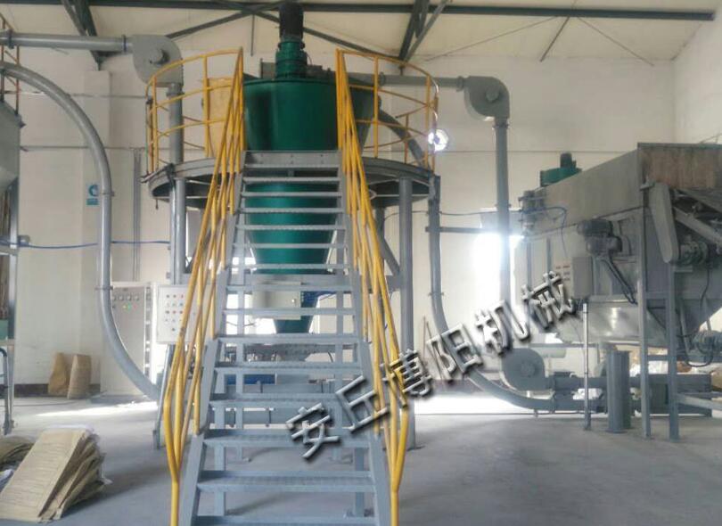 粉煤灰自動拆包機(jī)在設(shè)計上有什么優(yōu)點？