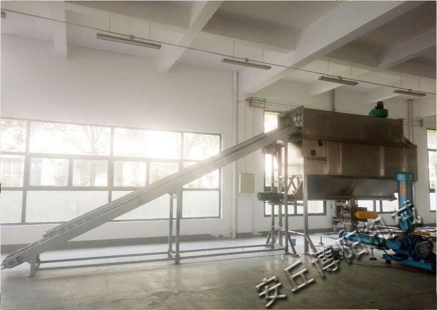 活性炭自動(dòng)拆包機(jī)的閃光點(diǎn)表現(xiàn)在哪里？