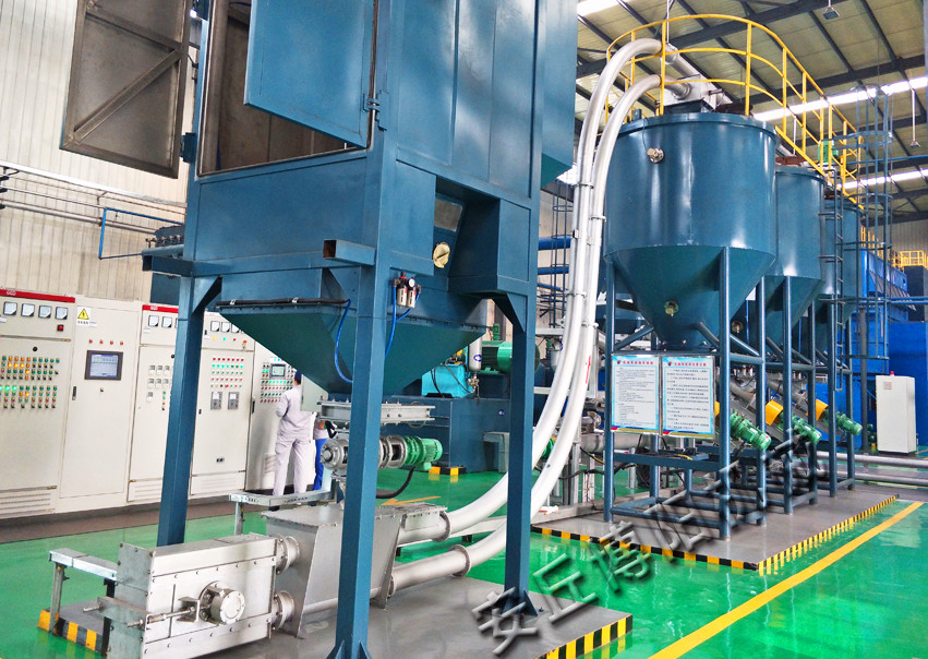 石英砂噸袋破袋機(jī)使用時(shí)的常見(jiàn)問(wèn)題以及注意事項(xiàng)